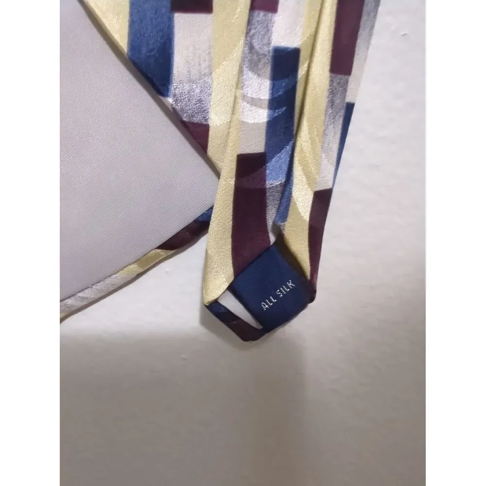 J.T. Beckett Mens Silk Necktie‎ Burgundy Navy Blue Cream Geometric Block Pattern